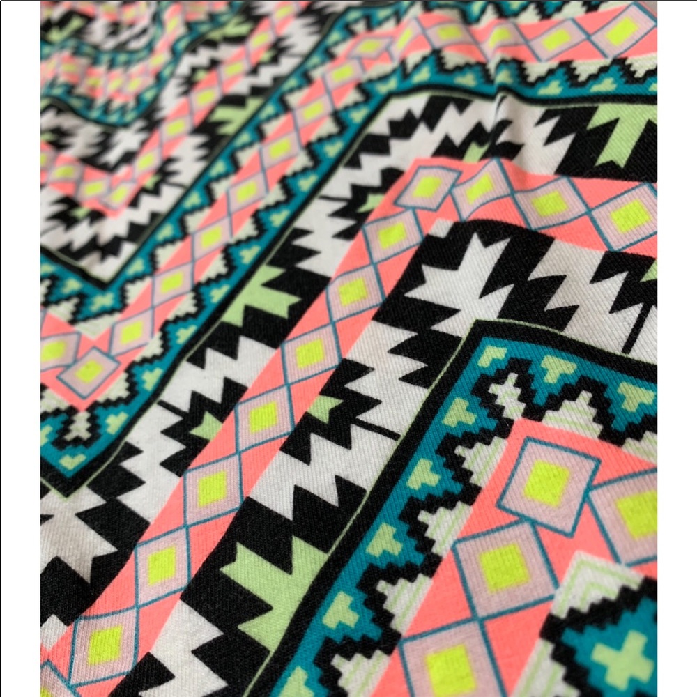Multi Color Calf Length Leggings - Picture 3 of 3
